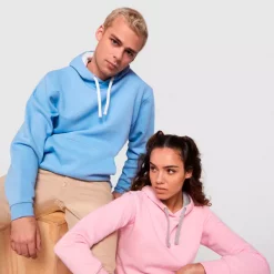 Le sweat à capuche qui unit style et communication